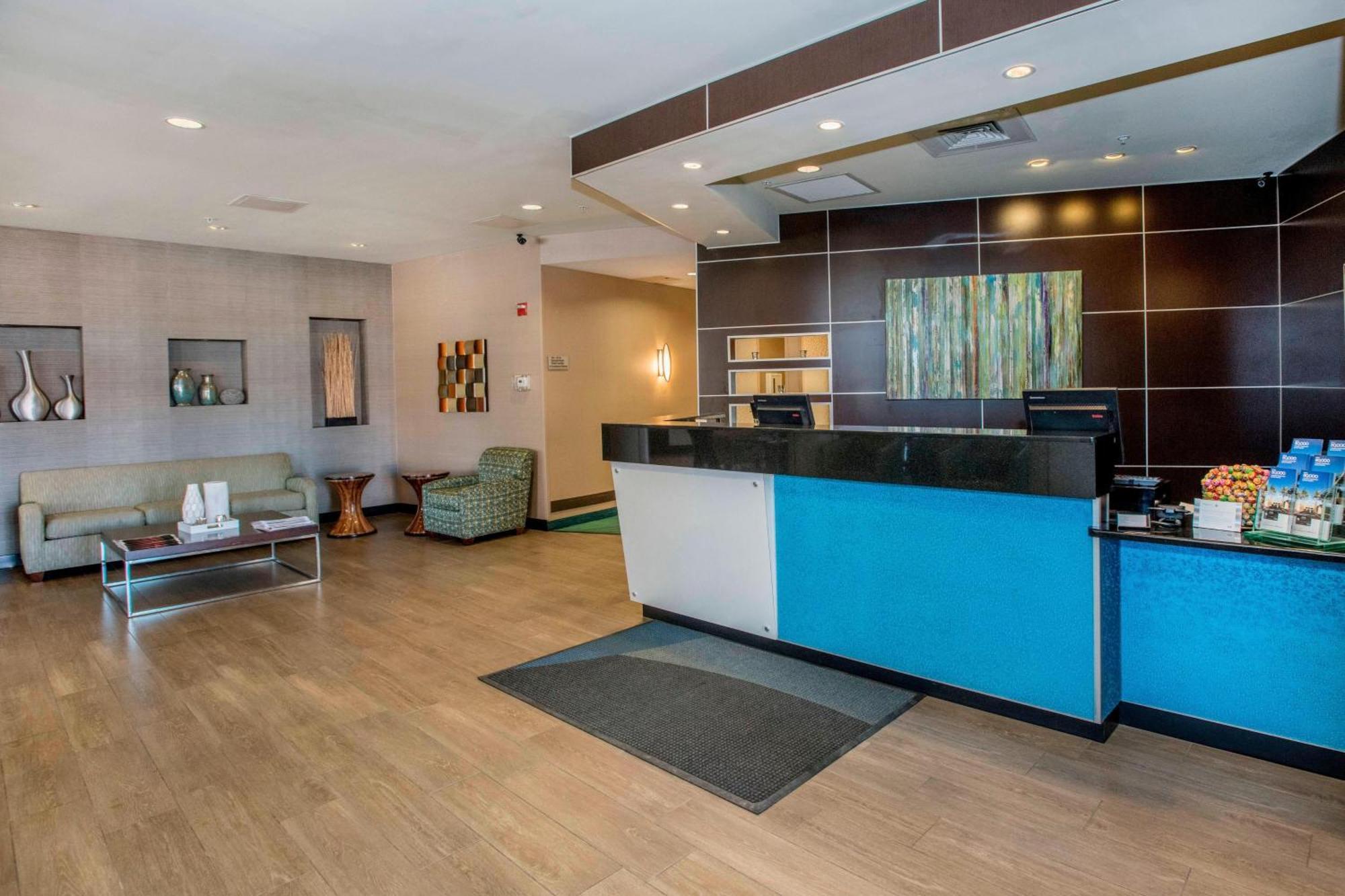 Springhill Suites By Marriott Pueblo Downtown Esterno foto